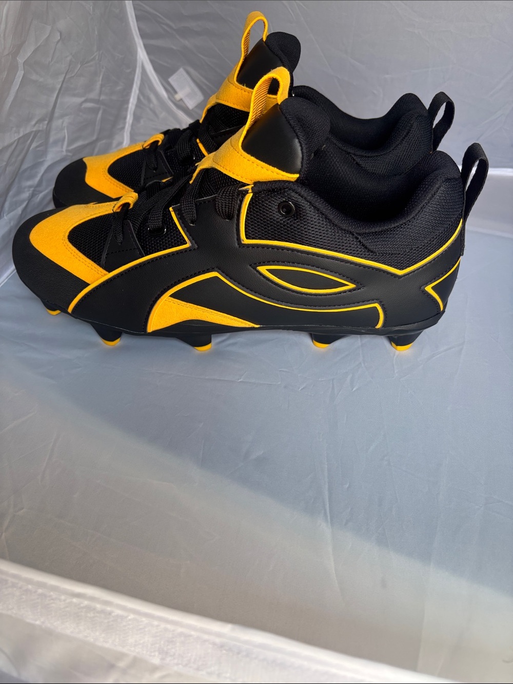 Under Armour UA Yard Icon TPU Cleats
NEW! - Picture 6 of 7